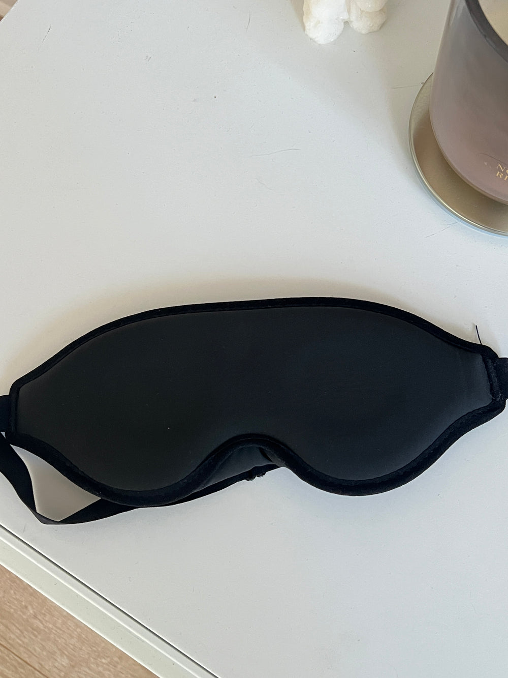 <p><em><strong>Trusted by 90,000+ customers</strong></em></p>